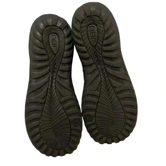 JBU wine (red) color waterproof slip on ankle boot size 6 - Picture 5 of 7